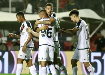 Marcelo Sant'Anna afirma que Vasco tem uma das defesas menos vazada com Paiva