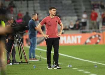 Vasco impactou diretamente na mudança de treinador do Athletico-PR