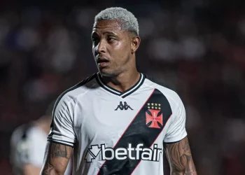 Acabou a temporada? Confira a possível lesão de David, do Vasco