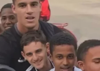 Mini Vegetti: torcedor do Vasco faz sucesso na internet usando inteligência artificial