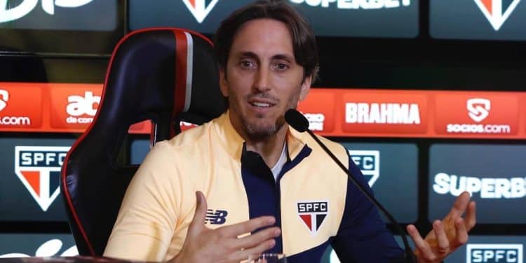 São Paulo tira analista do Vasco