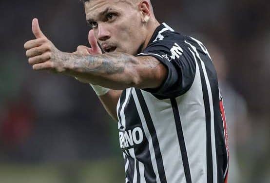 Vasco: SAF e 777 barraram a contratação de Paulinho