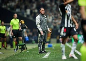 Jogador titular do Galo sofre lesão muscular; veja tempo de recuperação