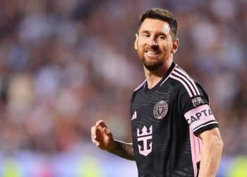 Dupla do Vasco passa por cima de Messi