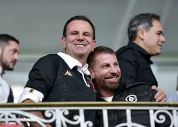 Prefeitos que torcem para o Vasco ganham no primeiro turno; conheçam