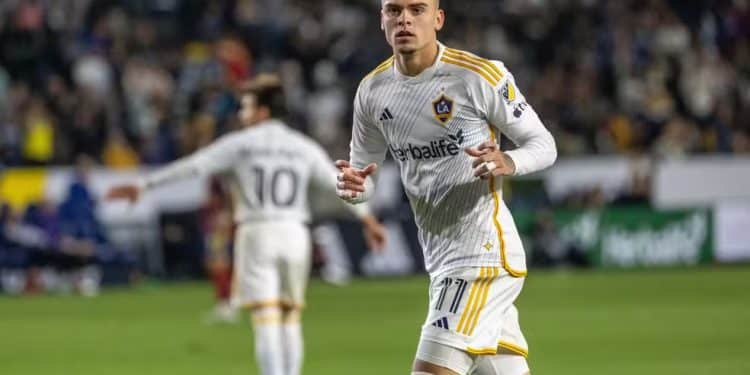 Clube saudita quer contratar Gabriel Pec, ex-Vasco