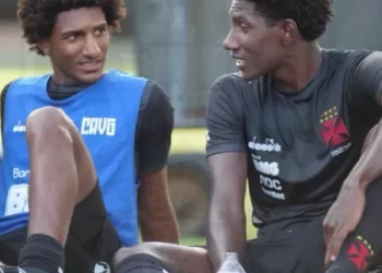 Ex-Vasco larga a carreira no futebol e abre empresa de marketing