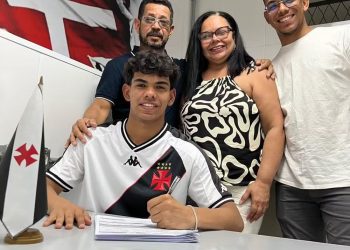 R$ 360 MILHÕES! Vasco renova com atacante revelação