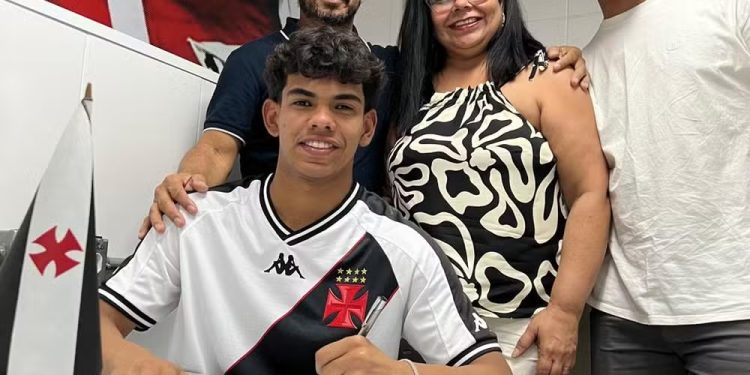R$ 360 MILHÕES! Vasco renova com atacante revelação