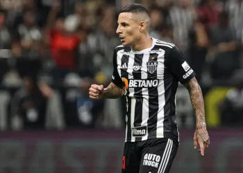 Arana e Rubens voltarão contra o Vasco? Entenda