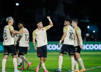Após ótima partida, jogador do Vasco entra na mira de clube sul-americano