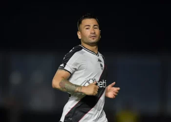 Jean David, do Vasco, não é convocado pela seleção chilena; Vargas, do Atlético-MG, é chamado