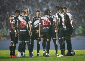 Titular do Vasco é colocado como negociável e pode sair