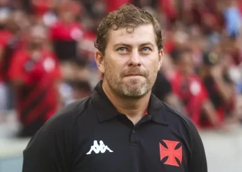 Além de Coutinho, Vasco convoca novidade inesperada para enfrentar o Fortaleza