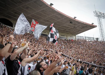 São Januário joga: Vasco é o time da Série A com menos derrotas em seu estádio