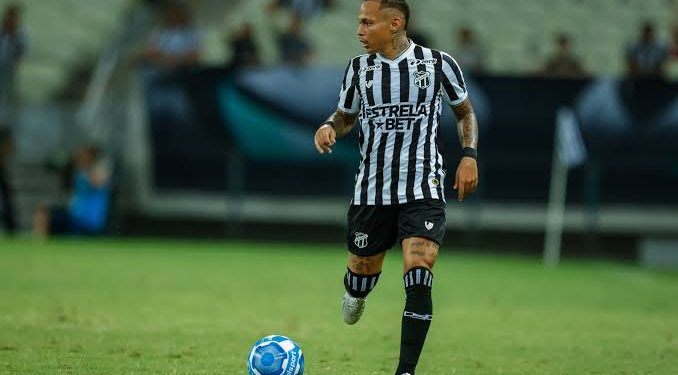 Vasco tem interesse no atacante Janderson para 2025