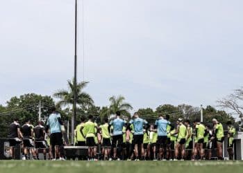 Zagueiro está de saída do Vasco