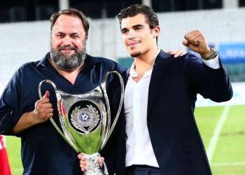 Filho de magnata grego provoca com pista sobre possível compra do Vasco