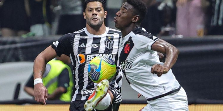 Zagueiro do Vasco é alvo de interesse no mercado e pode deixar o clube em 2025