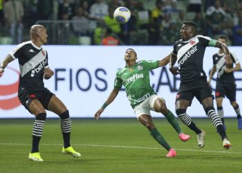 Preocupa? Confira o aproveitamento do Vasco com Léo e Maicon na zaga