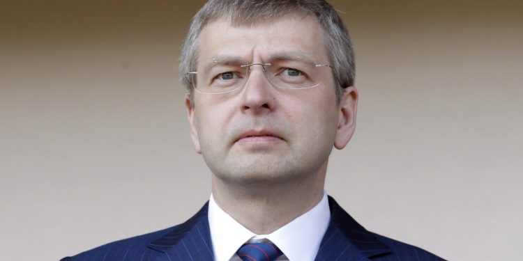 Bilionário que deseja comprar o Vasco viveu grande polêmica em sua vida pessoal