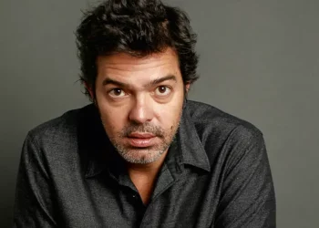 Bruno Mazzeo viraliza ao esculachar diretoria do Vasco