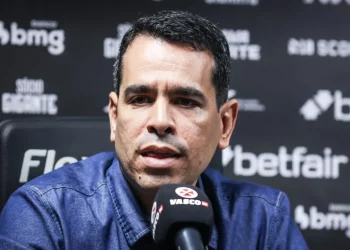 Diretor do Vasco fecha acordo com atacante para 2025