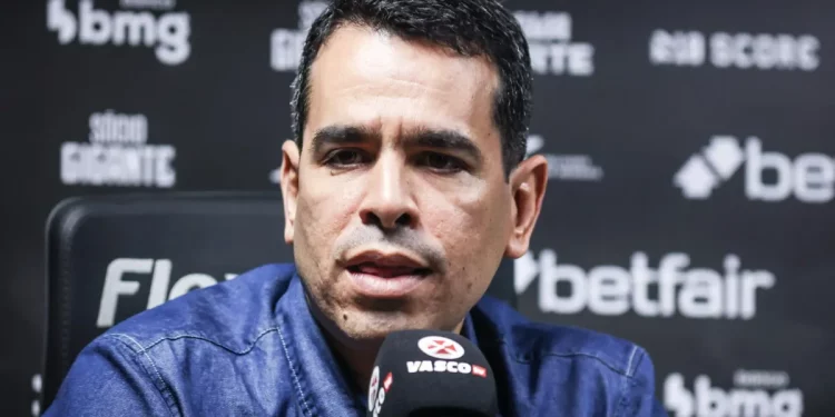 Diretor do Vasco fecha acordo com atacante para 2025