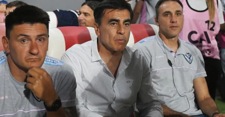 Gustavo Quinteros é oferecido ao Vasco e agrada presidente Pedrinho