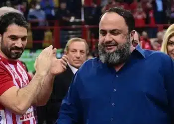 Empresário interessado em comprar o Vasco tem aproveitamento melhor do que Textor, do Botafogo