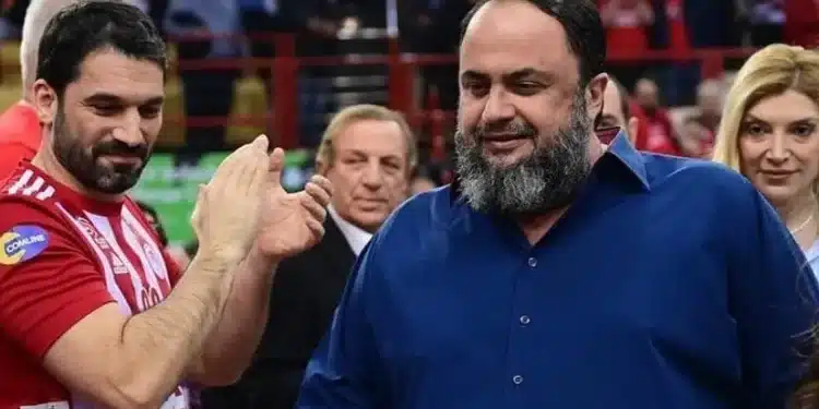 Empresário interessado em comprar o Vasco tem aproveitamento melhor do que Textor, do Botafogo