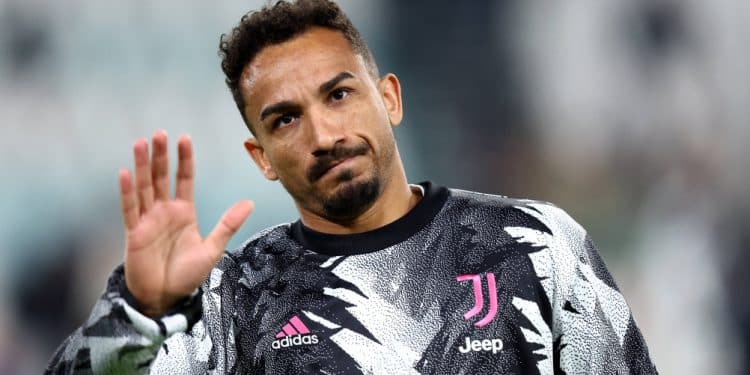 Staff de Danilo revela futuro do jogador e expõe situação com o Vasco