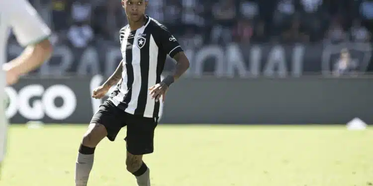 Tchê Tchê bate martelo sobre futuro e frustra planos do Vasco