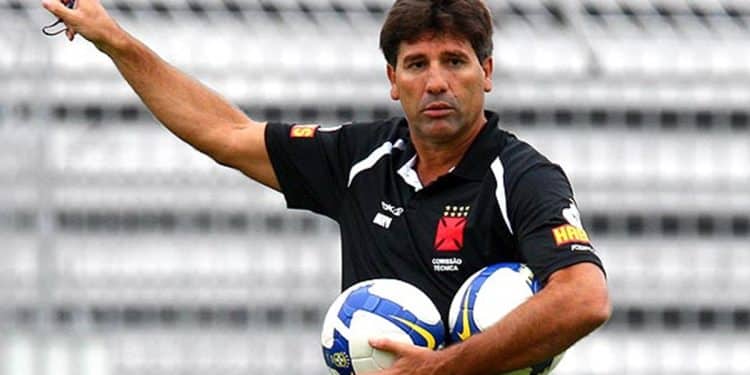 Vasco acelera busca por técnico e tem Renato Gaúcho como favorito, confira:
