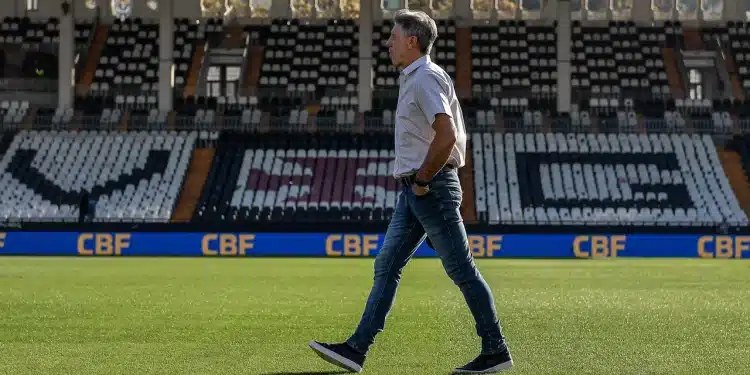 Vasco e Atlético-MG disputam Renato Portaluppi para 2024