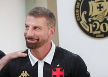 Vasco e Internacional disputam contratação destaque da Série B