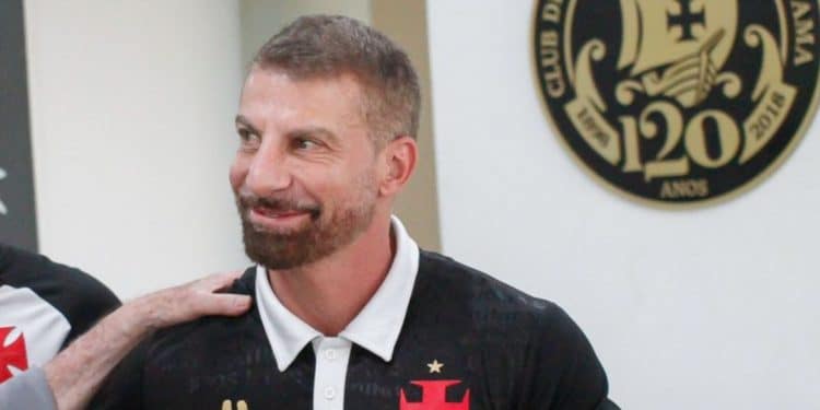 Vasco e Internacional disputam contratação destaque da Série B