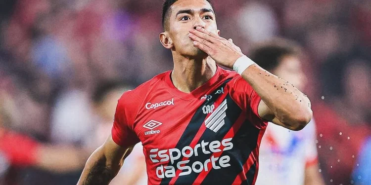 Vasco entra na briga por Tomás Cuello, mas enfrenta forte concorrência no mercado