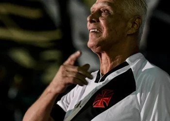 2 anos sem Roberto Dinamite, o maior ídolo da história do Vasco