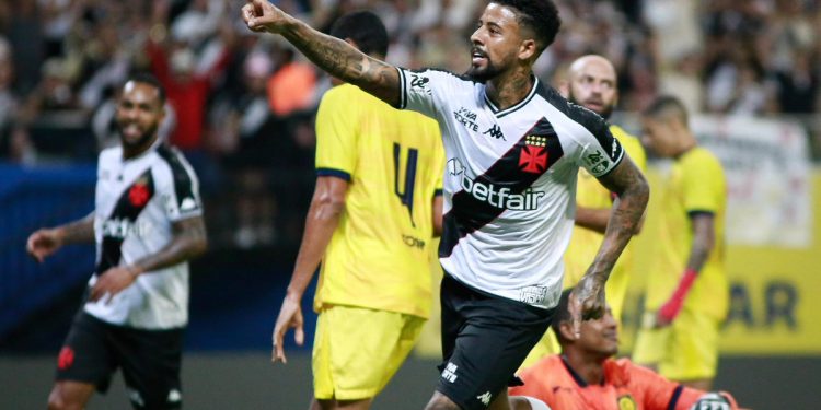 Vasco vence o primeiro jogo da temporada