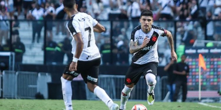 Com mudanças, veja a provável escalação do Vasco contra o Boavista