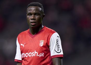 Confira lances de Bruma, atacante que negocia com o Vasco