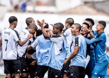 Vasco recebe reforços de destaques da Copinha; confira nomes