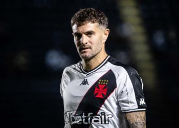 Contrato assinado: Vegetti é do Vasco por mais dois anos