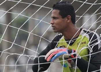 Ex-Vasco, Diogo Silva anuncia seu novo clube para 2025