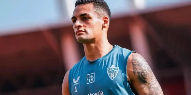 Flamengo vê movimentação do Vasco e tenta contratar jogador desejado pelo rival