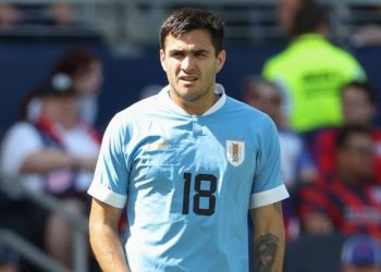 Vasco mira atacante destaque com experiência no futebol europeu e passagens por Espanha e Turquia