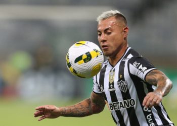 Vargas no Vasco? Empresário quebra silêncio e abre o jogo