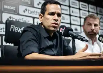 Mais um zagueiro é oferecido ao Vasco