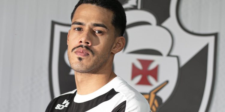 Novo reforço do Vasco reencontra amigos no Cruzmaltino